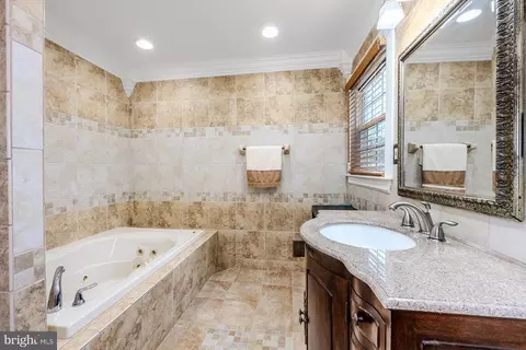 Bath - 7041 Flax St, Springfield, VA 22152 photo 3 of 5