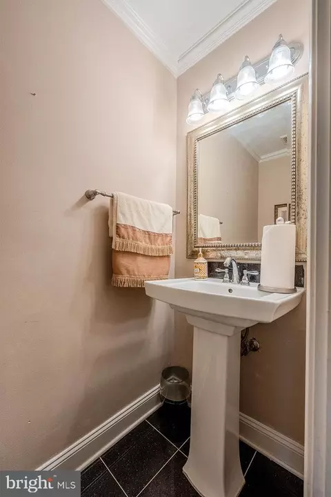 Bath - 7041 Flax St, Springfield, VA 22152 photo 1 of 5