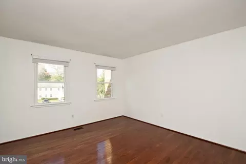 Bedroom - 8411 Eucalyptus Ct, Springfield, VA 22153 photo 2 of 7