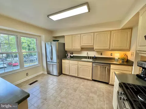 7054 Solomon Seal Ct, Springfield, VA 22152 photo 6