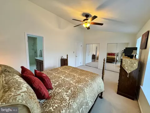 7054 Solomon Seal Ct, Springfield, VA 22152 photo 16