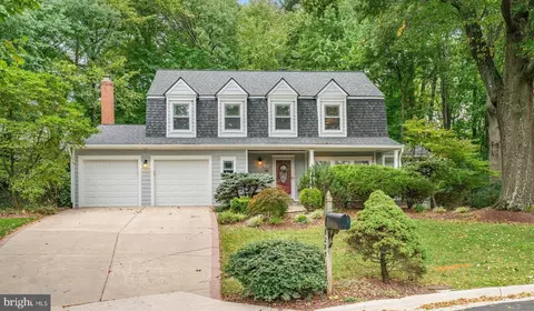 6285 Gentle Ln, Alexandria, VA 22310