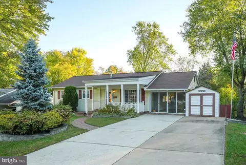 4917 Poplar Dr, Alexandria, VA 22310