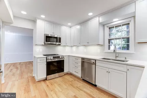 1629 Stowe Rd, Reston, VA 20194 photo 9