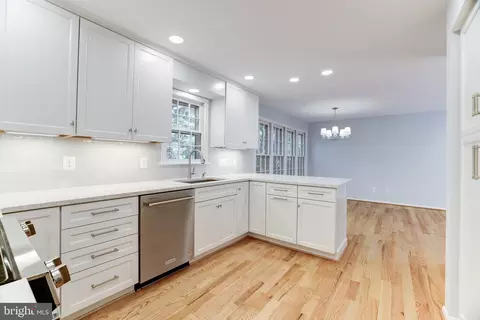 1629 Stowe Rd, Reston, VA 20194 photo 6