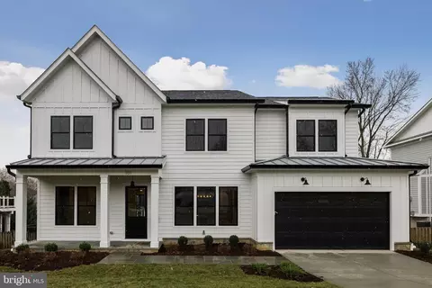 101 Moore Ave SE, Vienna, VA 22180