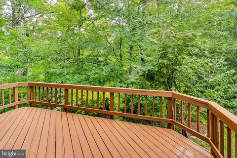 Exterior - 6814 Earthstar Ct, Springfield, VA 22152 photo 2 of 9