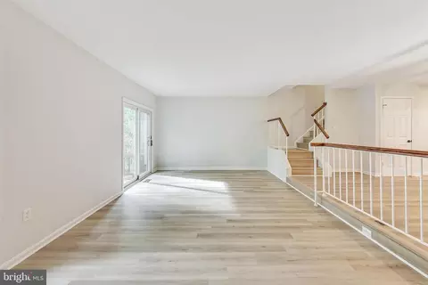 Living - 6814 Earthstar Ct, Springfield, VA 22152 photo 3 of 7