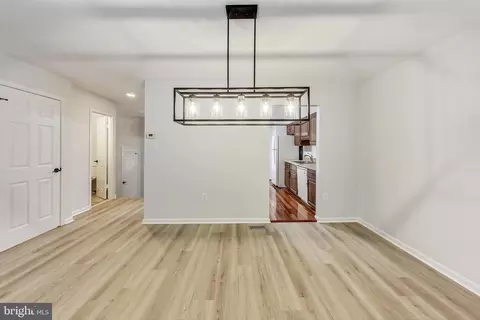 Entry Way - 6814 Earthstar Ct, Springfield, VA 22152 photo 3 of 7