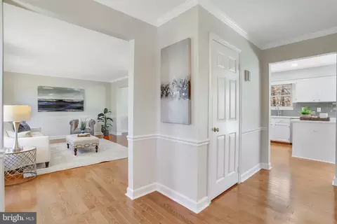 Entry Way - 7400 Silver Pine Dr, Springfield, VA 22153 photo 2 of 5