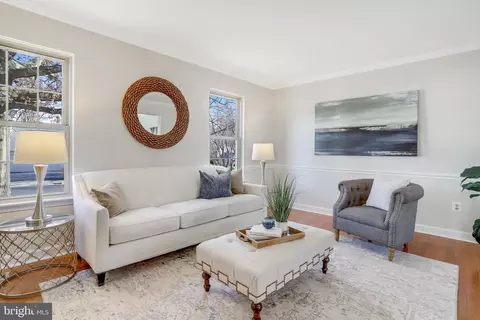 Living - 7400 Silver Pine Dr, Springfield, VA 22153 photo 2 of 9