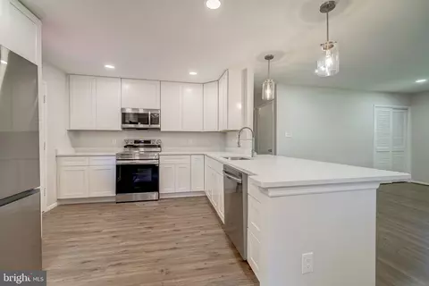 5414 Inverchapel Rd, Springfield, VA 22151 photo 11
