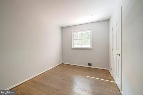 5414 Inverchapel Rd, Springfield, VA 22151 photo 18