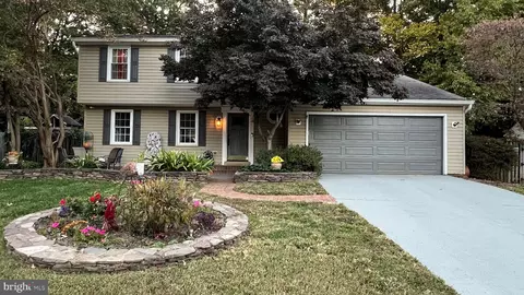 5112 Bradfield Ct, Annandale, VA 22003