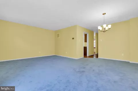 9069 Giltinan Ct, Springfield, VA 22153 photo 13