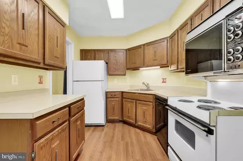 9069 Giltinan Ct, Springfield, VA 22153 photo 7