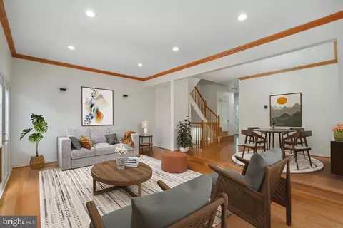 2484 Wheat Meadow Cir, Herndon, VA 20171