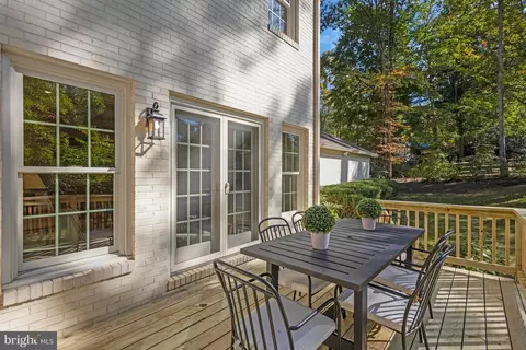 Exterior - 7905 Old Cedar Ct, Mclean, VA 22102 photo 5 of 5