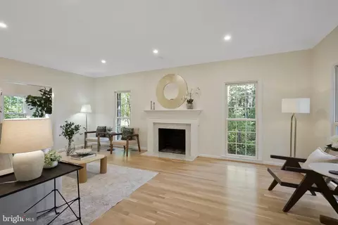 Living - 7905 Old Cedar Ct, Mclean, VA 22102 photo 1 of 9