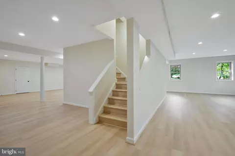 Entry Way - 7905 Old Cedar Ct, Mclean, VA 22102 photo 3 of 3