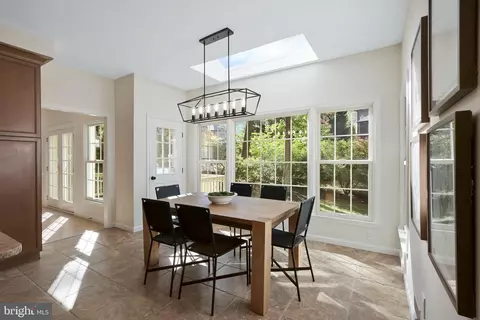 Dining - 7905 Old Cedar Ct, Mclean, VA 22102 photo 4 of 4