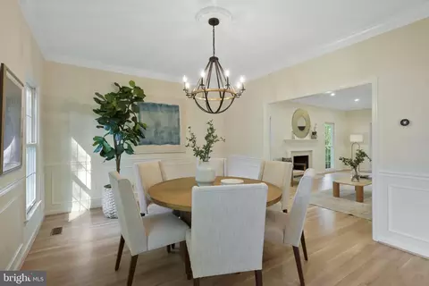 Dining - 7905 Old Cedar Ct, Mclean, VA 22102 photo 2 of 4