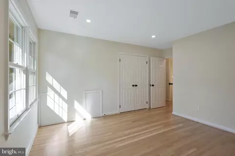 Bedroom - 7905 Old Cedar Ct, Mclean, VA 22102 photo 3 of 4