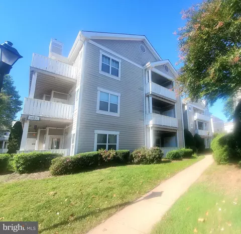 14302 Rosy Ln #15, Centreville, VA 20121