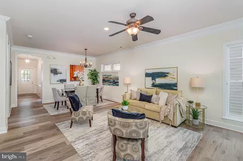 8890 Calla Lily Ct, Lorton, VA 22079