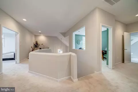 Entry Way - 1472 Waterfront Rd, Reston, VA 20194 photo 4 of 5
