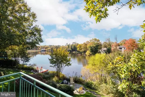 1472 Waterfront Rd, Reston, VA 20194