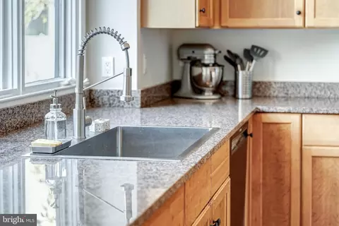 Kitchen - 1472 Waterfront Rd, Reston, VA 20194 photo 3 of 5
