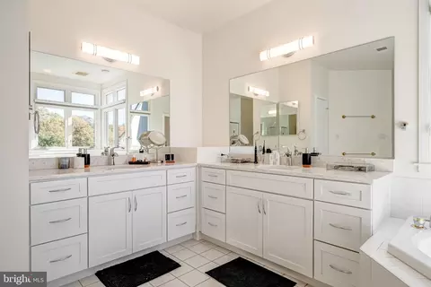 Bath - 1472 Waterfront Rd, Reston, VA 20194 photo 3 of 7