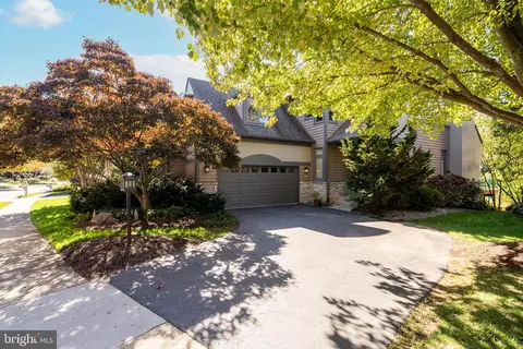 Exterior - 1472 Waterfront Rd, Reston, VA 20194 photo 3 of 10