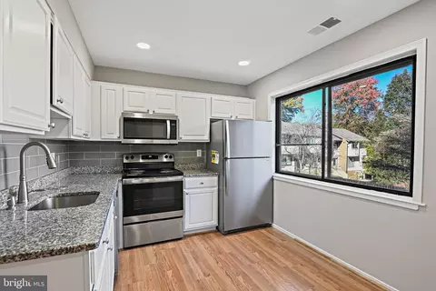 2691 Glengyle Dr #34, Vienna, VA 22181
