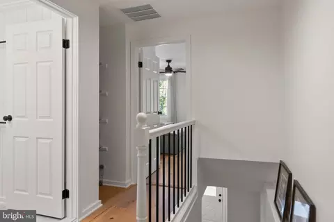 Entry Way - 8028 Grandview Ct, Springfield, VA 22153 photo 6 of 8