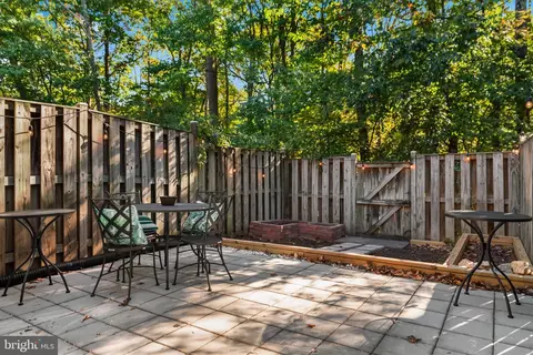 Exterior - 8028 Grandview Ct, Springfield, VA 22153 photo 4 of 6