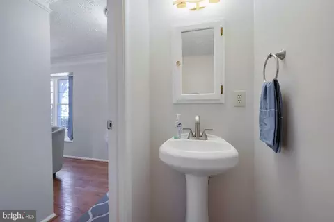 1638 Barnstead Dr, Reston, VA 20194 photo 6