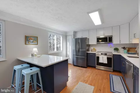 1638 Barnstead Dr, Reston, VA 20194 photo 5
