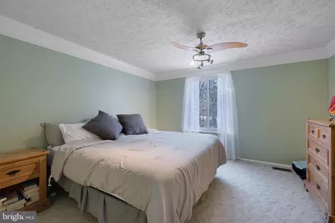1638 Barnstead Dr, Reston, VA 20194 photo 7