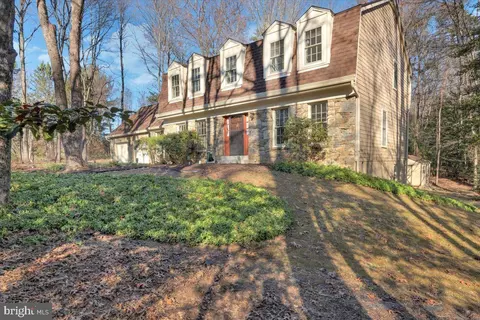 2321 Staley Rd, Reston, VA 20191 photo 2