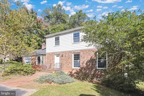 5019 Mignonette Ct, Annandale, VA 22003