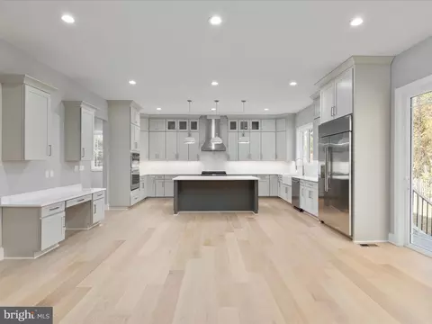 9727 Maury Rd, Fairfax, VA 22032 photo 10
