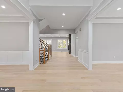 9727 Maury Rd, Fairfax, VA 22032 photo 6
