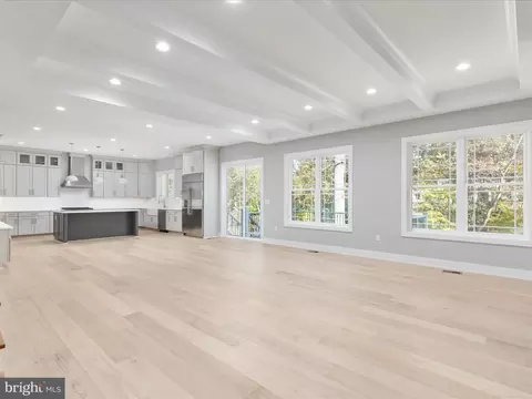 9727 Maury Rd, Fairfax, VA 22032 photo 9