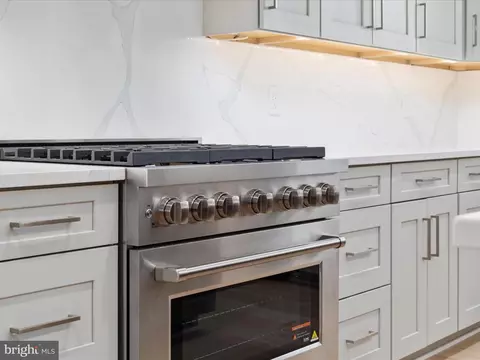 9727 Maury Rd, Fairfax, VA 22032 photo 14