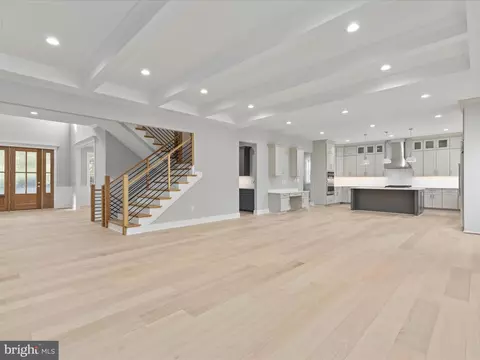 9727 Maury Rd, Fairfax, VA 22032 photo 8