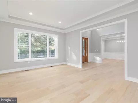 9727 Maury Rd, Fairfax, VA 22032 photo 4