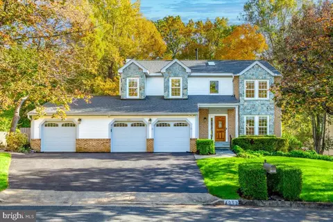 4053 Vanda Ln, Fairfax, VA 22031
