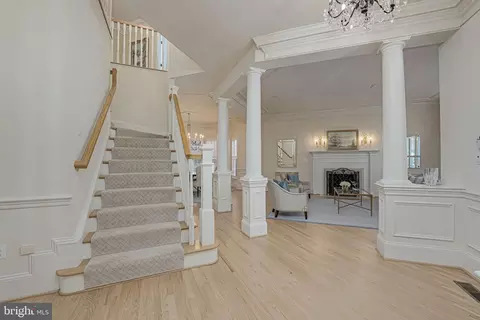 1493 Evans Farm Dr, Mclean, VA 22101 photo 6